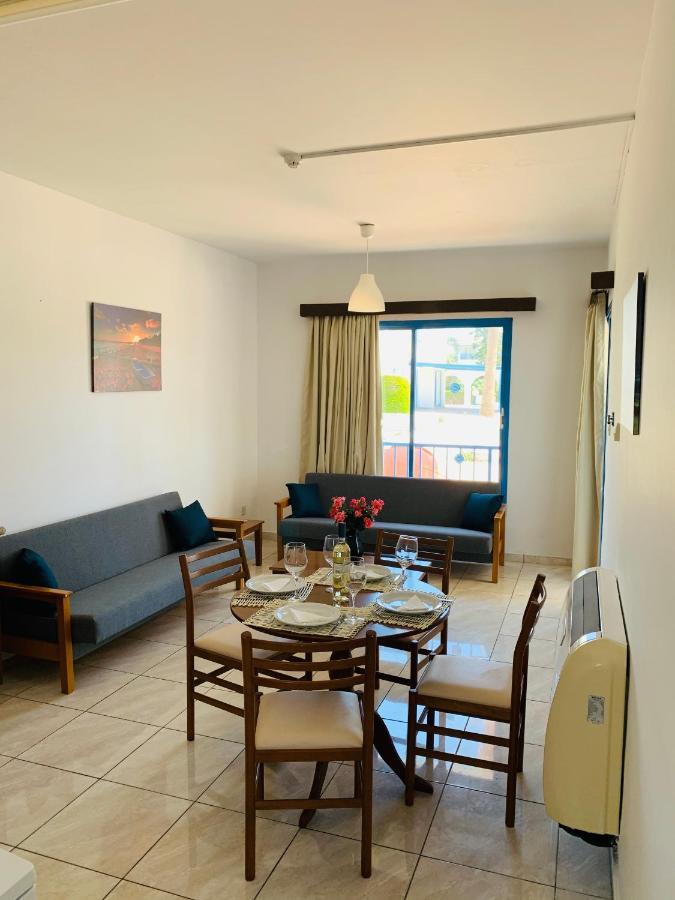 Kefalonitis Hotel Apartments Paphos Eksteriør bilde