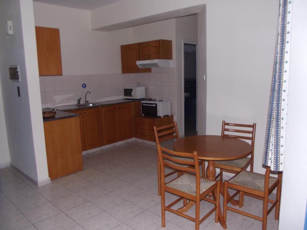 Kefalonitis Hotel Apartments Paphos Rom bilde