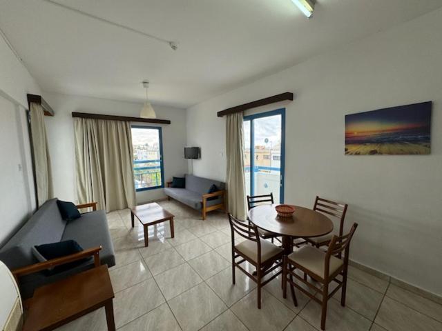 Kefalonitis Hotel Apartments Paphos Eksteriør bilde