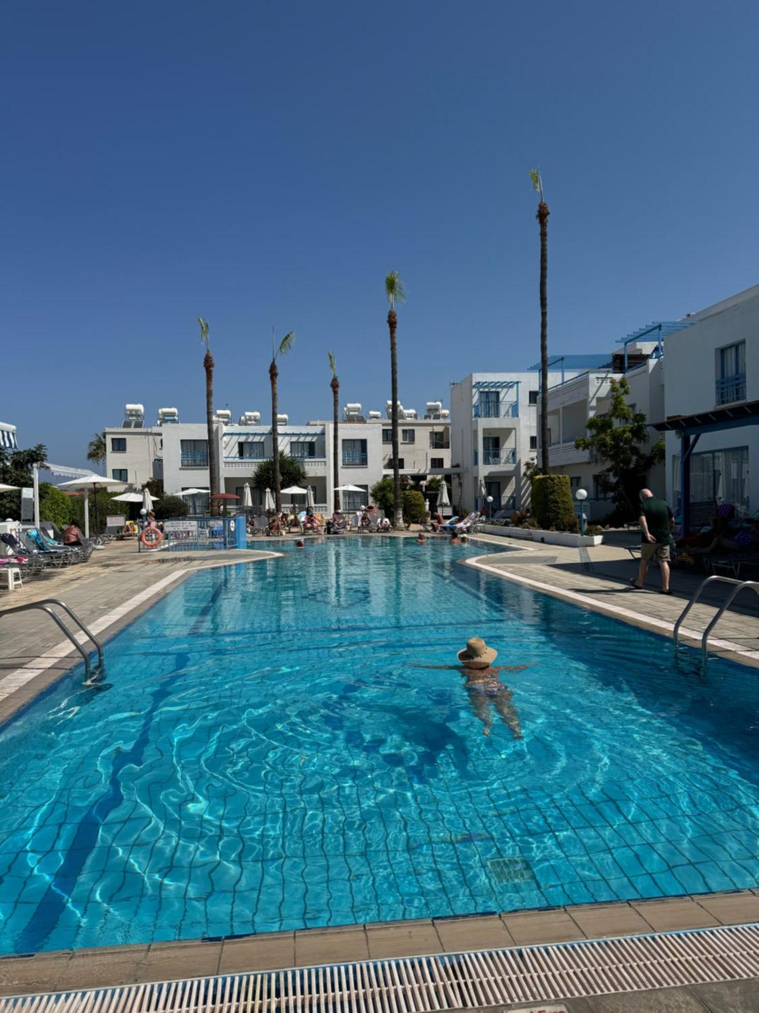 Kefalonitis Hotel Apartments Paphos Eksteriør bilde